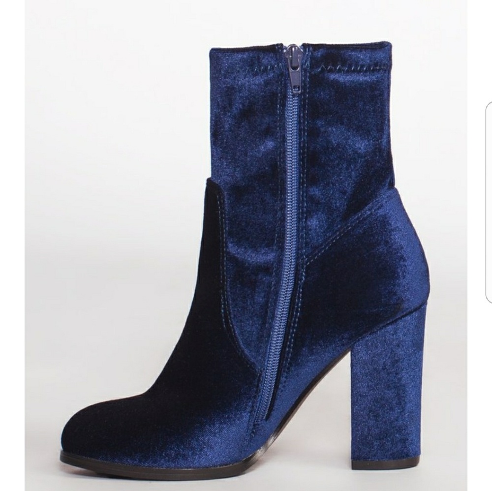 ISELIN Navy Blue Velvet Booties - Picture 3 of 5